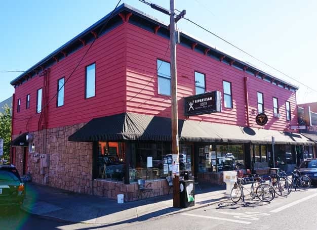 Bipartisan Cafe