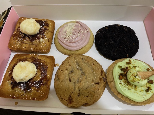 Crumbl Cookies - Cascade Station photo 3