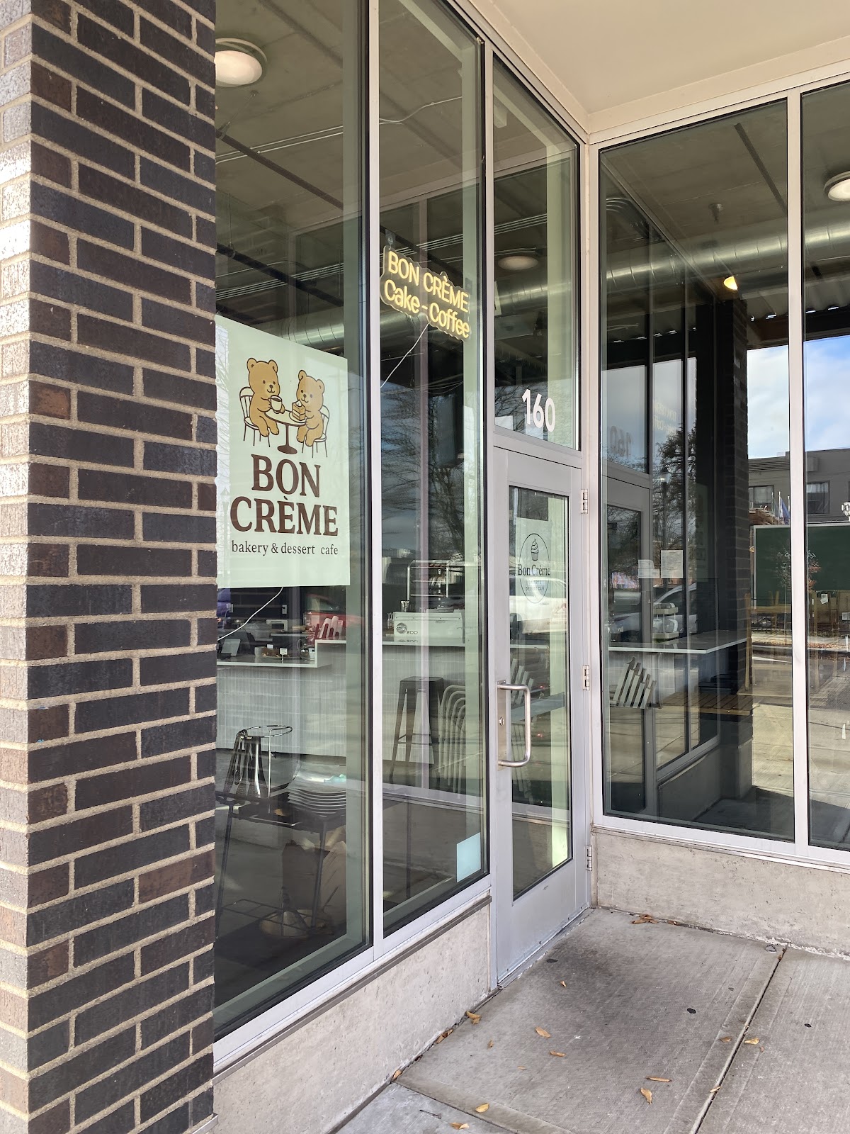 Bon Crème Cake & Coffee