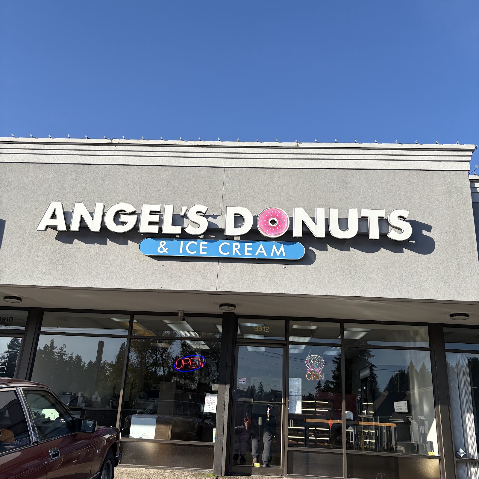 Angel’s Donuts & Ice Cream